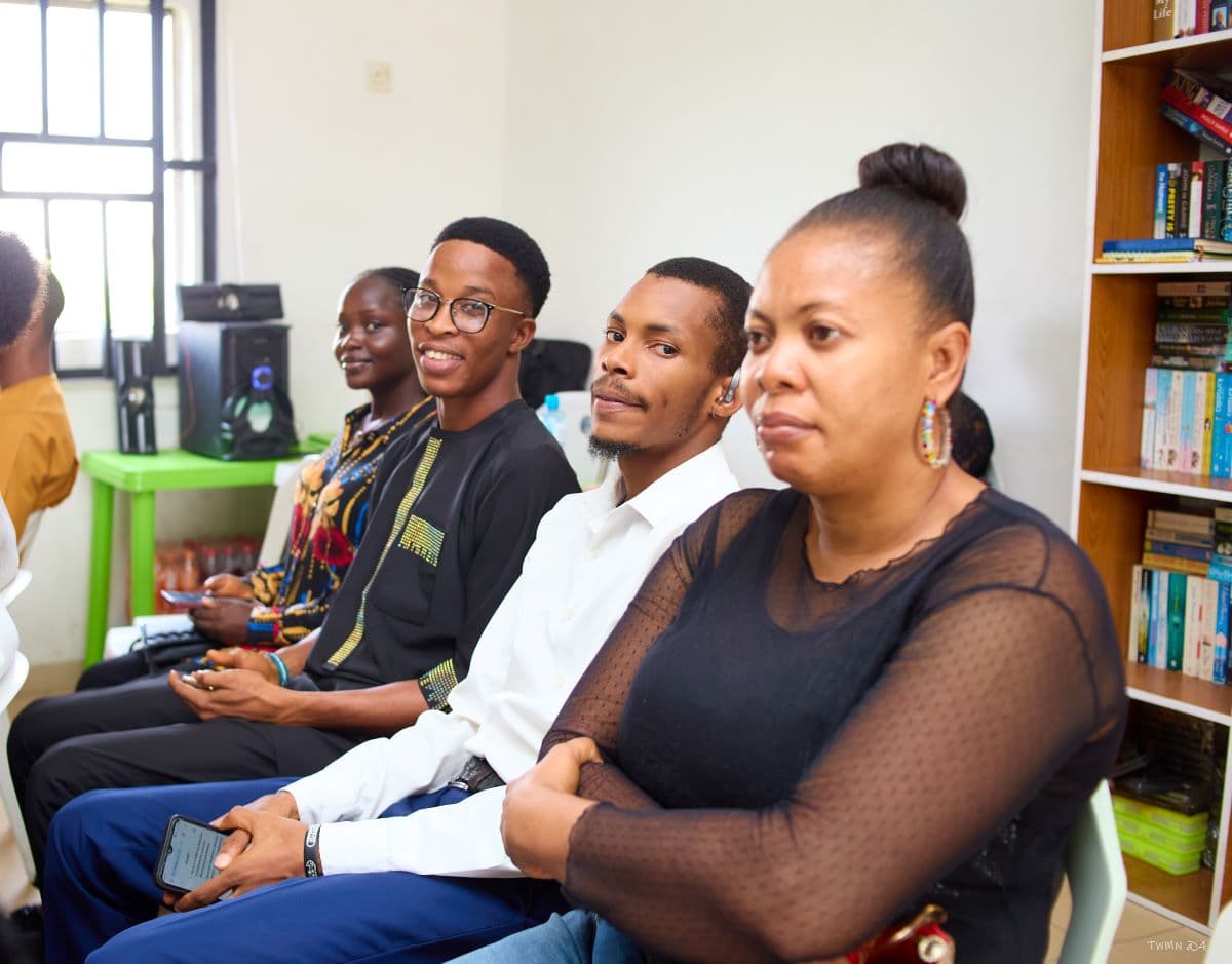 4th Year Anniversary - Photo 11