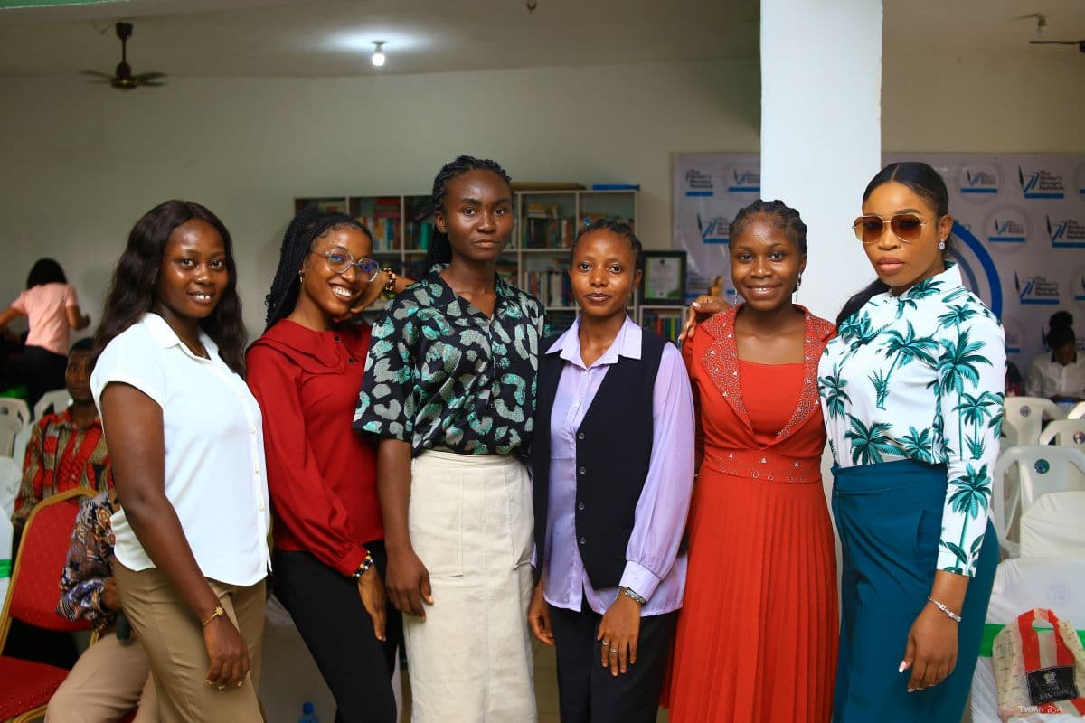 4th Year Anniversary - Photo 6