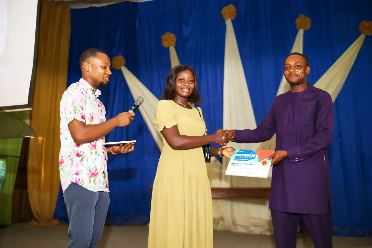 Awards Presentation to the Winners of The Writer's Manger Network's Essay Competition for Akwa Ibom State Secondary Schools - Photo 2